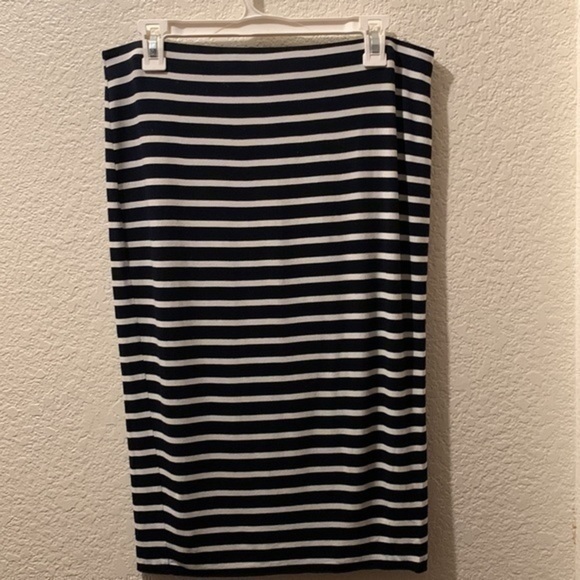 Vince Camuto striped skirt - Picture 3 of 8